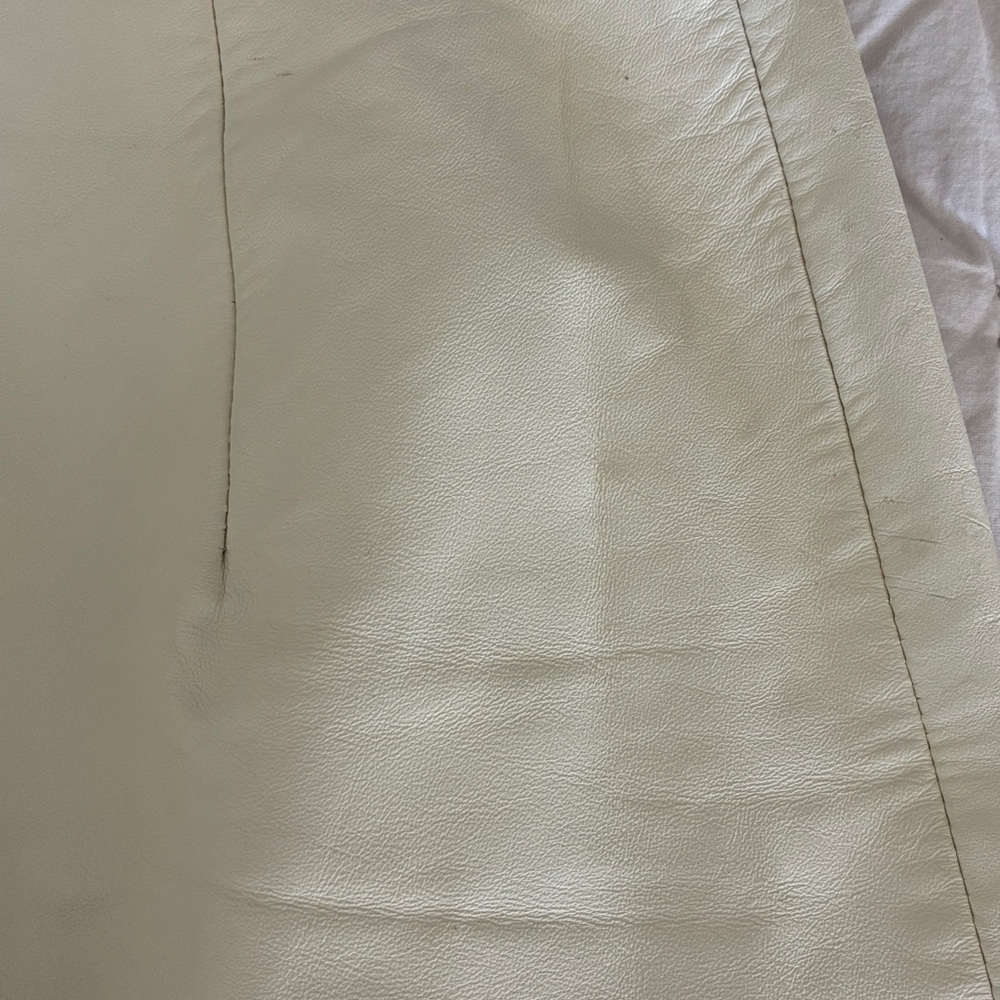 Vintage, Berman’s Cool White Leather Women's Skirt. - Picture 7 of 8